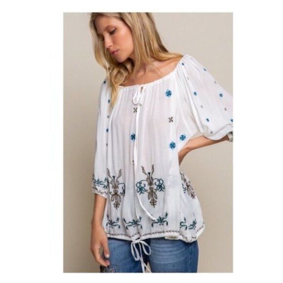 OFF White Boho Embroidered w/ Floral Detail Top - Picture 10 of 16